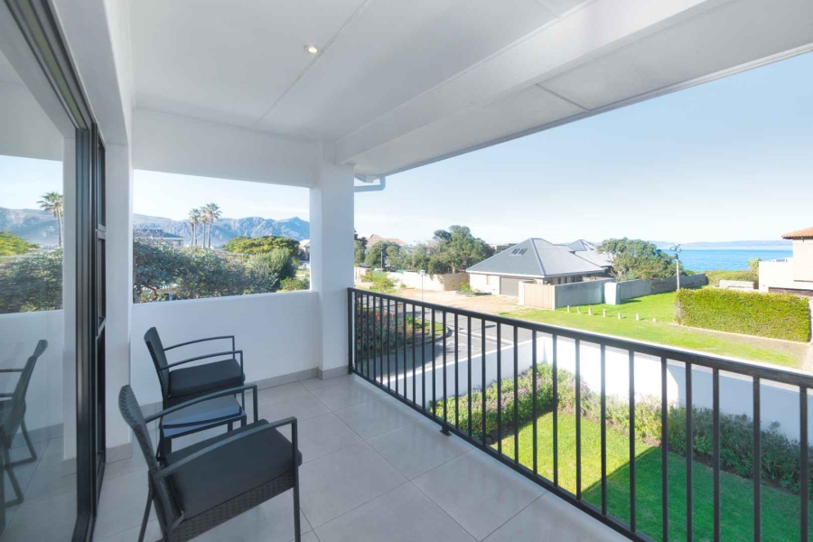 9 Bedroom Property for Sale in Westcliff Western Cape